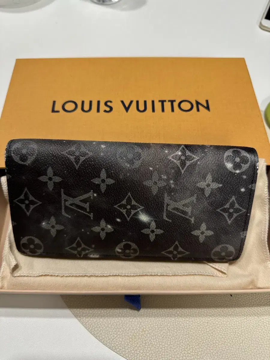 Louis Vuitton 갤럭시 브라짜 장지갑